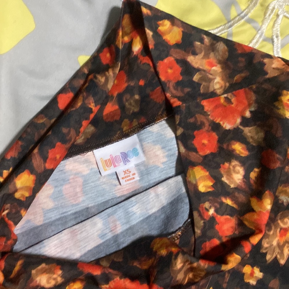 Lularoe pencil skirt - Picture 2 of 3